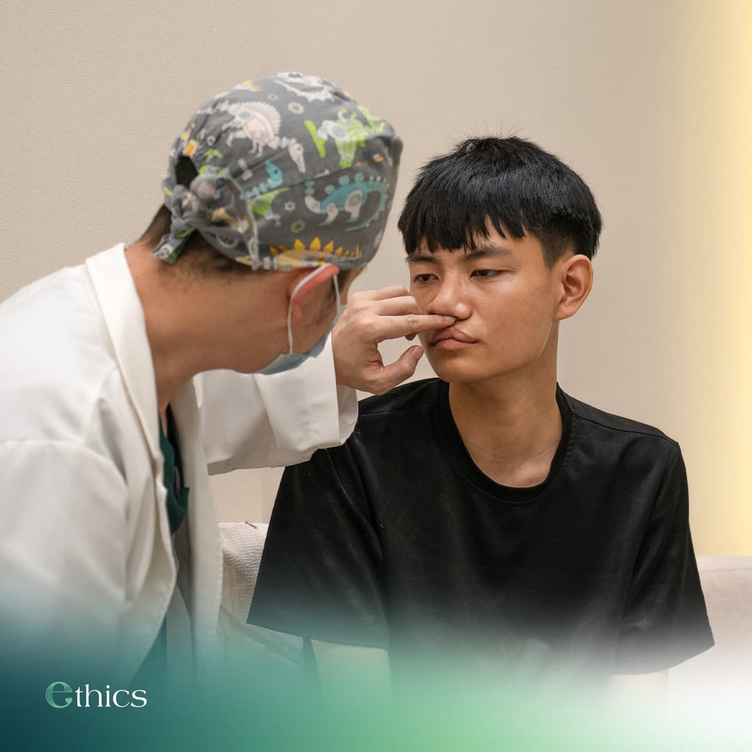 Chủ Nhật Nhân Ái - Y đức khi tay nghề được dẫn lối bởi lương tâm